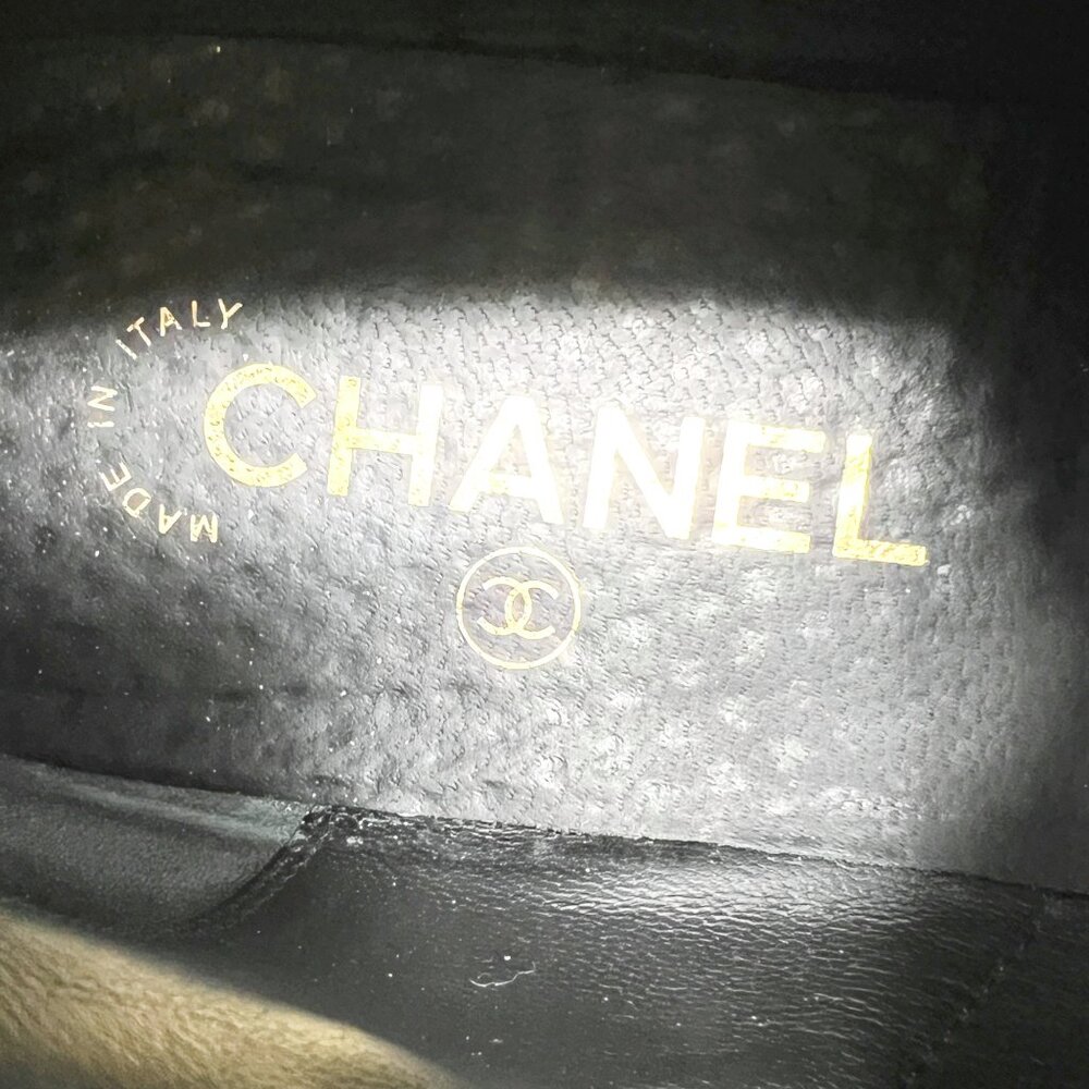 Chanel Lace‑Up Leather Boots Black/Gold Chain Patent Toecap Size 41 EU - Picture 6 of 10